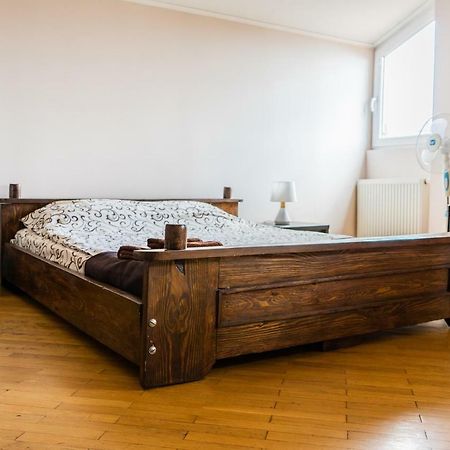 Hostel Villa Roma Lviv Exterior photo