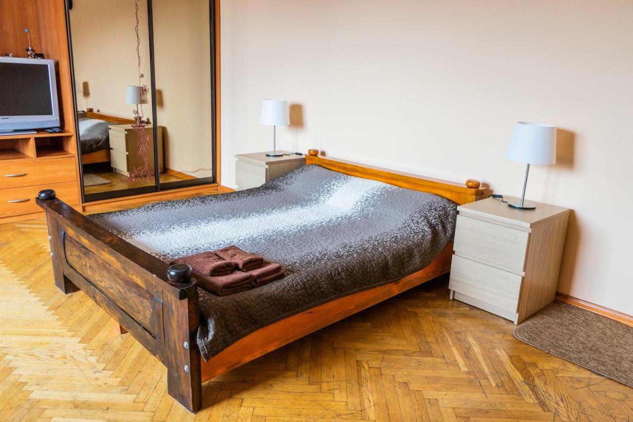 Hostel Villa Roma Lviv Exterior photo